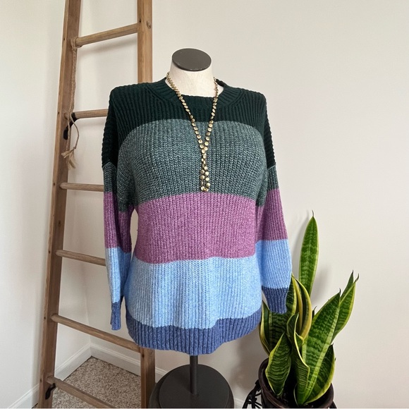 American Eagle Outfitters Sweaters - American Eagle Oversized Sweater. Size M